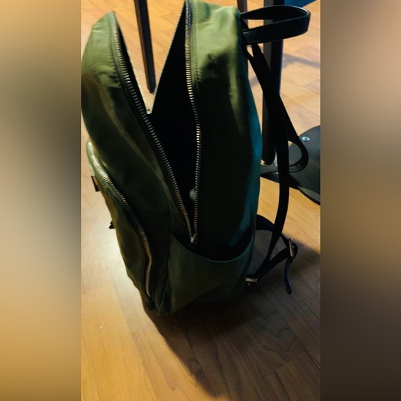 Super cute Kate Spade mid size backpack - Picture 2 of 4